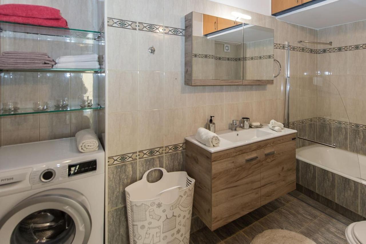Thano'S Stylish Flat Just 150M To The Beach Faraí Exterior foto