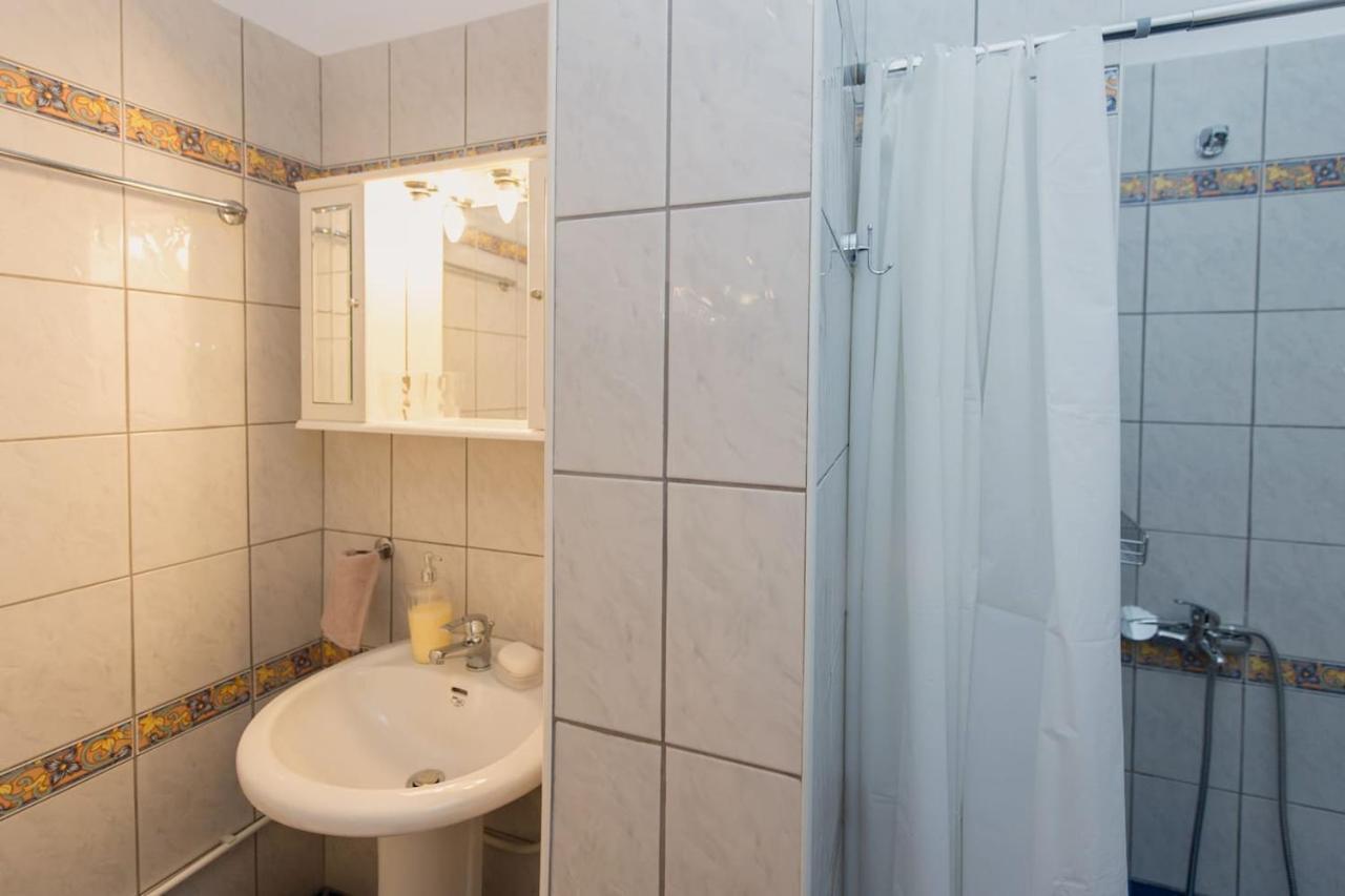 Thano'S Stylish Flat Just 150M To The Beach Faraí Exterior foto